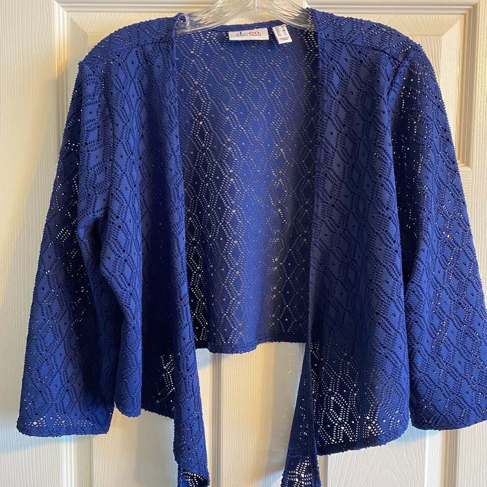 DENIM & COMPANY WOMEN'S MEDIUM LACE COVER